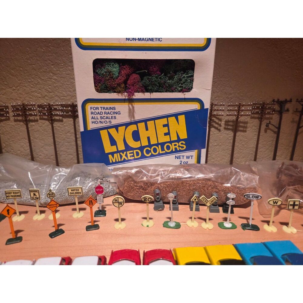 Life-Like Vintage HO Scale Railroad Scenery Landscaping Cars Animals Signs Set - Picture 6 of 12
